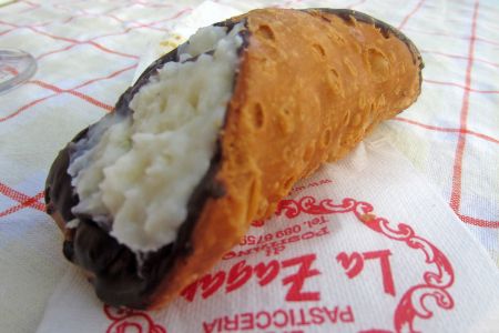 Canolli, yum